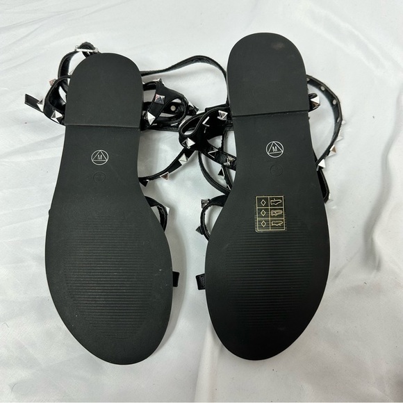 New Missguided Studded Gladiator Black Sandals in Size 8 - Picture 4 of 4
